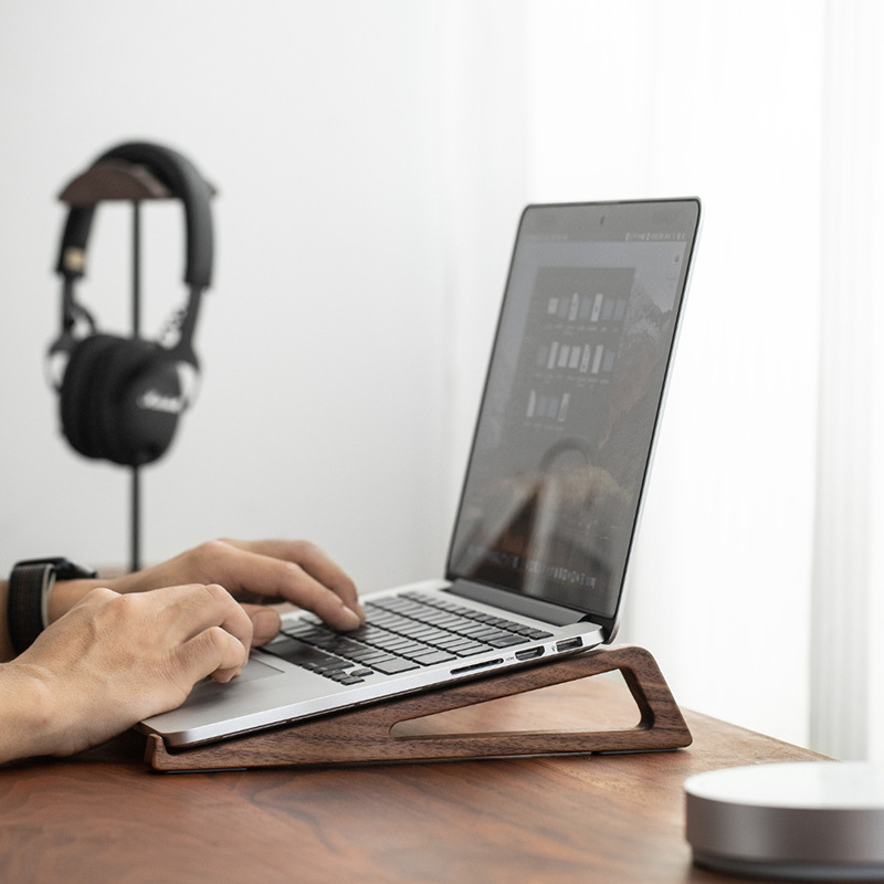 Vertical Laptop Stand - حامل خشبي للكمبيوتر المحمول، حامل رفع