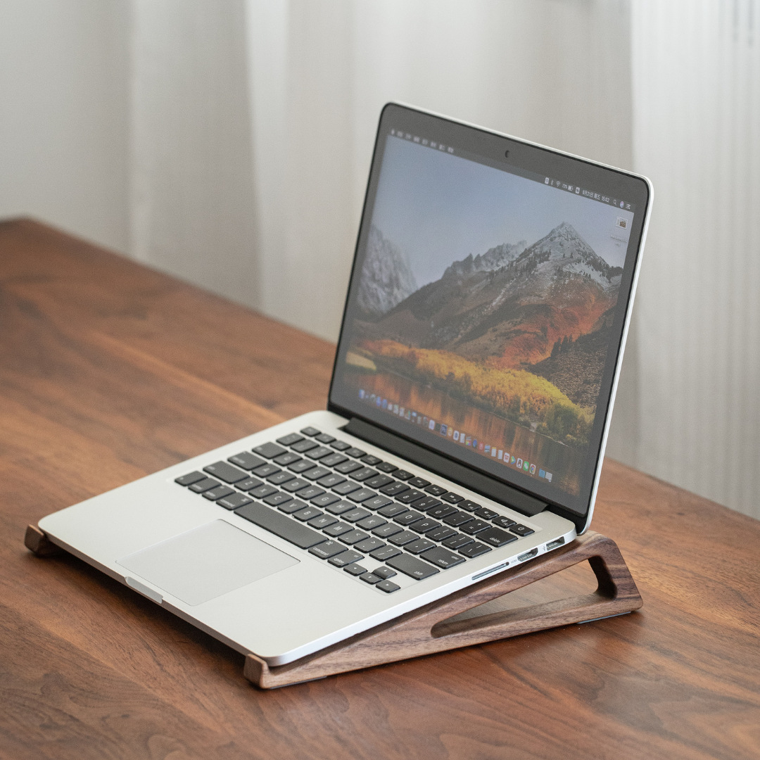 حامل خشبي للكمبيوتر المحمول، ح - مراجعة Vertical Laptop Stand وسعره