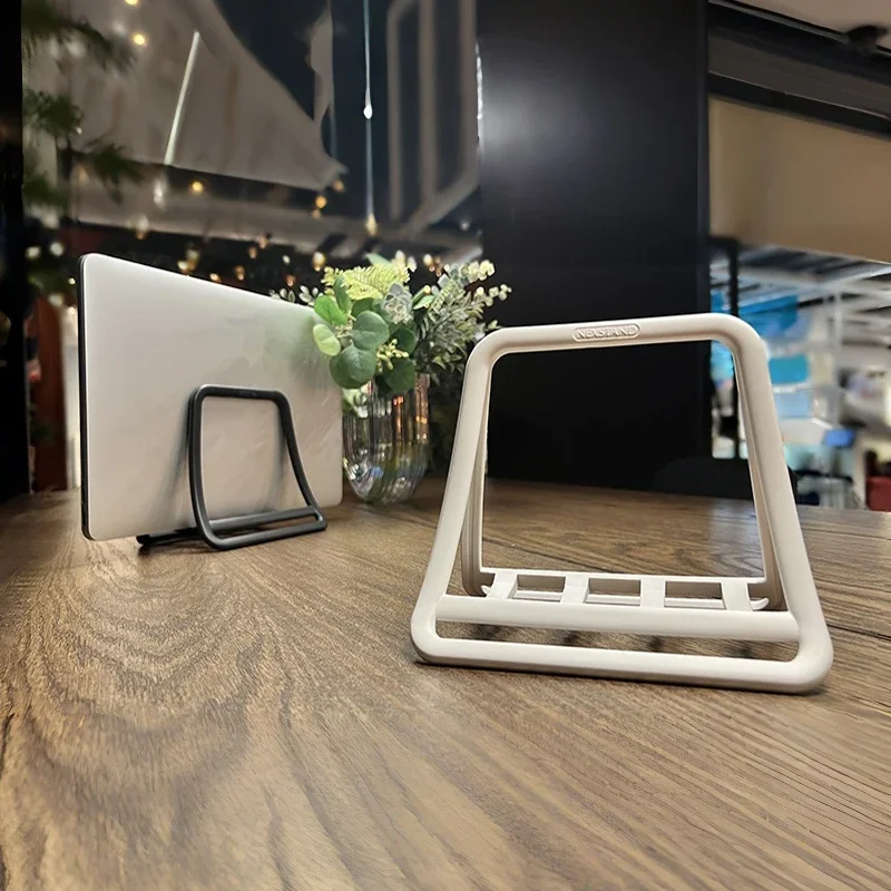 حامل كمبيوتر محمول عمودي عالمي - مراجعة Vertical Laptop Stand وسعره