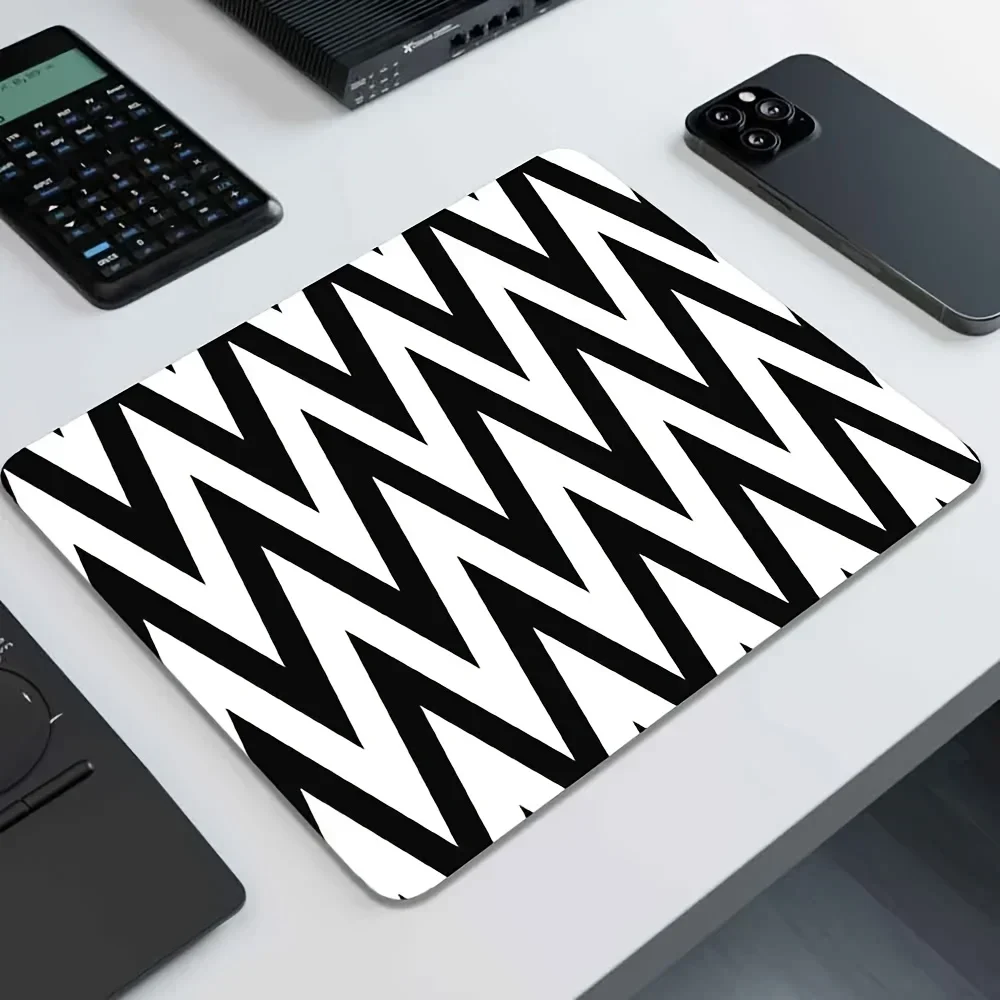 سجادة ماوس مطاطية غير قابلة لل - مراجعة Rubber Mat Desk وسعره